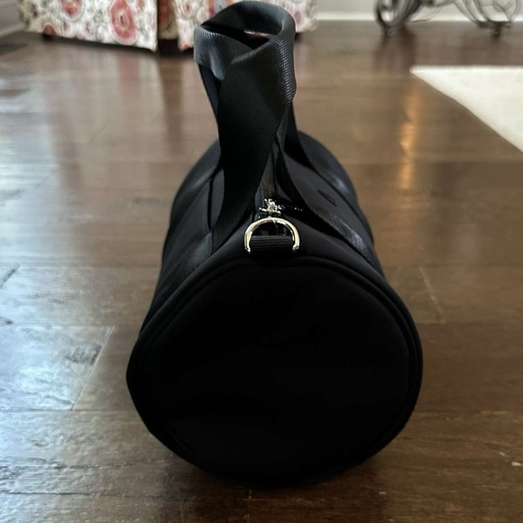Lululemon- Nylon Mini Barrel Duffle Bag 5L-Black-NWT - Picture 4 of 14